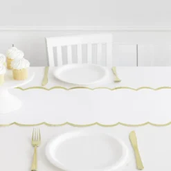 Elegant Valentine - løper med  bølgekant